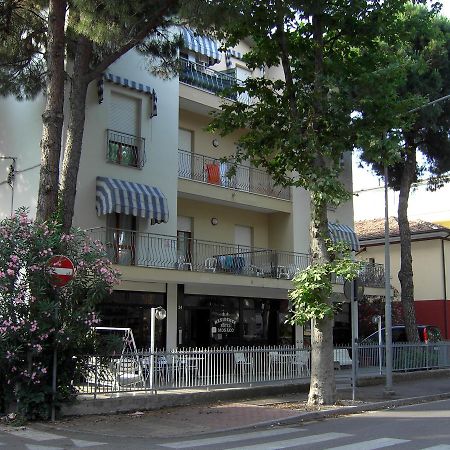 Residence Monaco Appartamenti Rimini Buitenkant foto