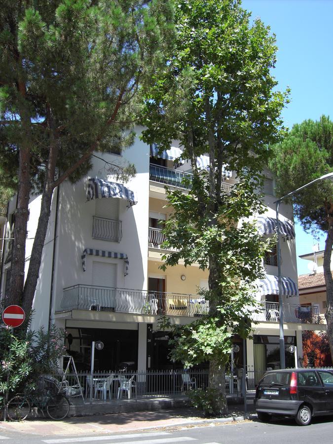 Residence Monaco Appartamenti Rimini Buitenkant foto