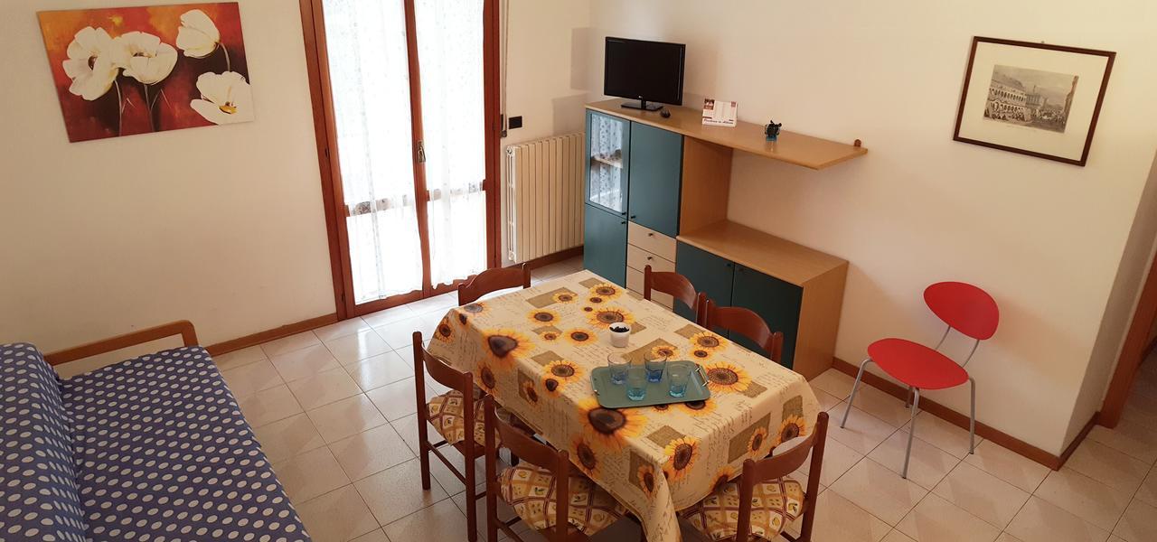 Residence Monaco Appartamenti Rimini Buitenkant foto