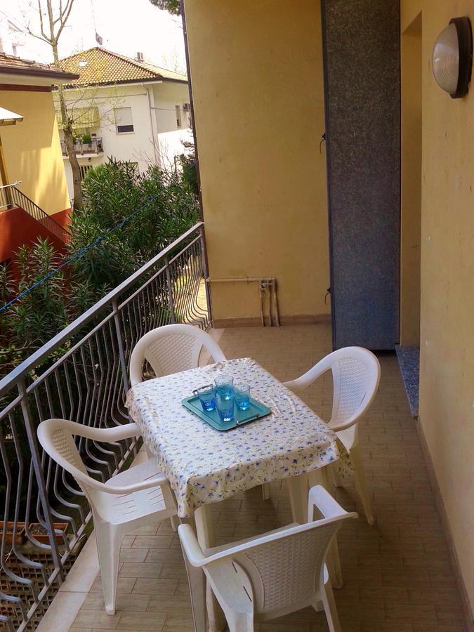 Residence Monaco Appartamenti Rimini Buitenkant foto